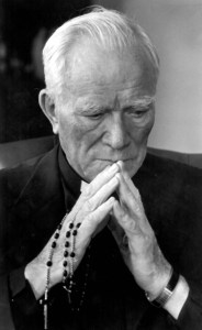 FATHER PATRICK PEYTON PRAYS ROSARY